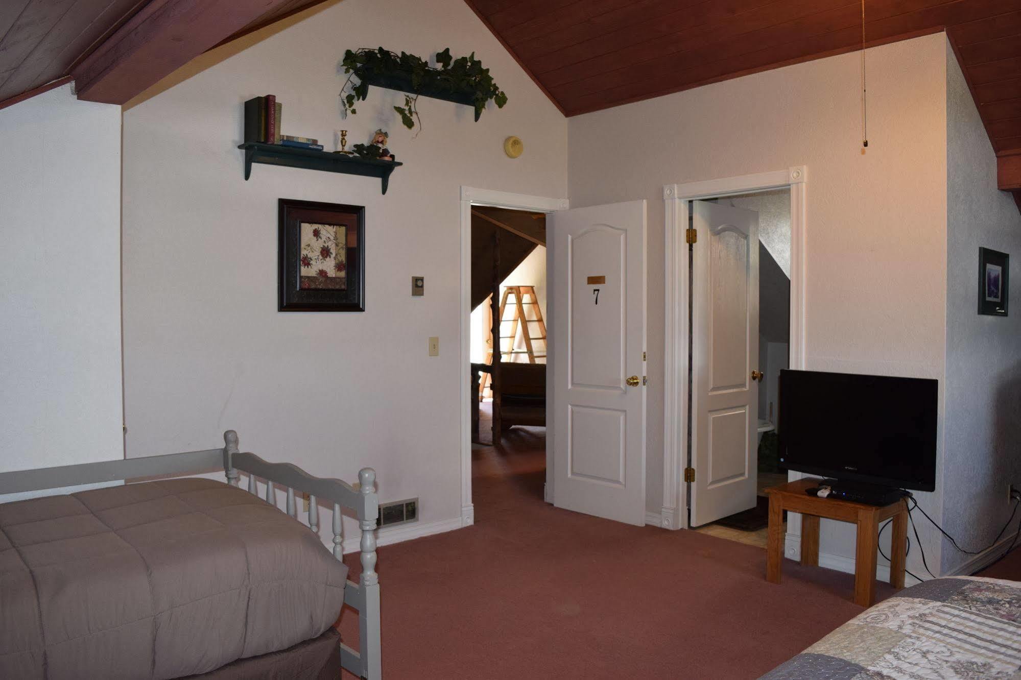 Grist Mill Inn Monticello Ngoại thất bức ảnh